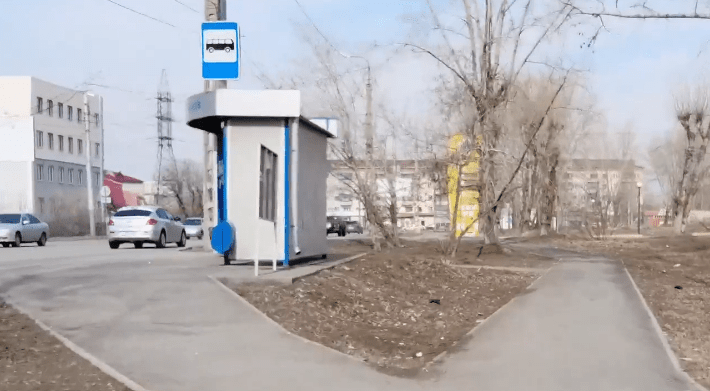 R040bus Монтажников (из центра)