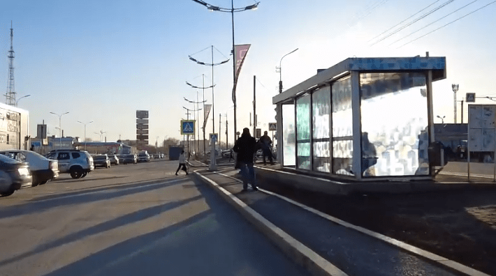 W032bus Памятник танкистам (в центр)